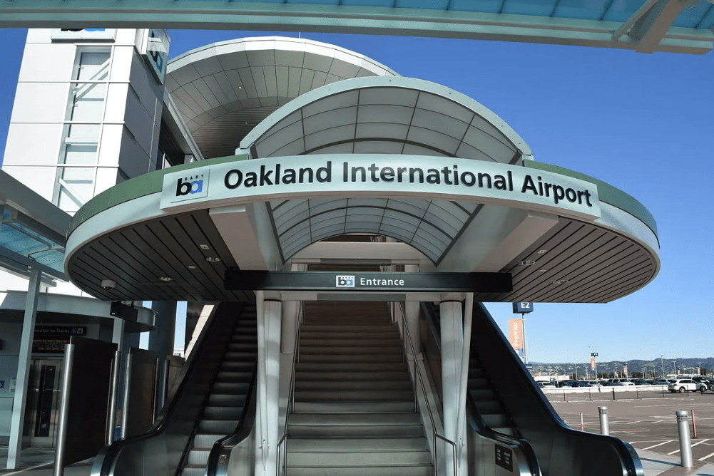 OAKLAND AIRPORT SERVICE