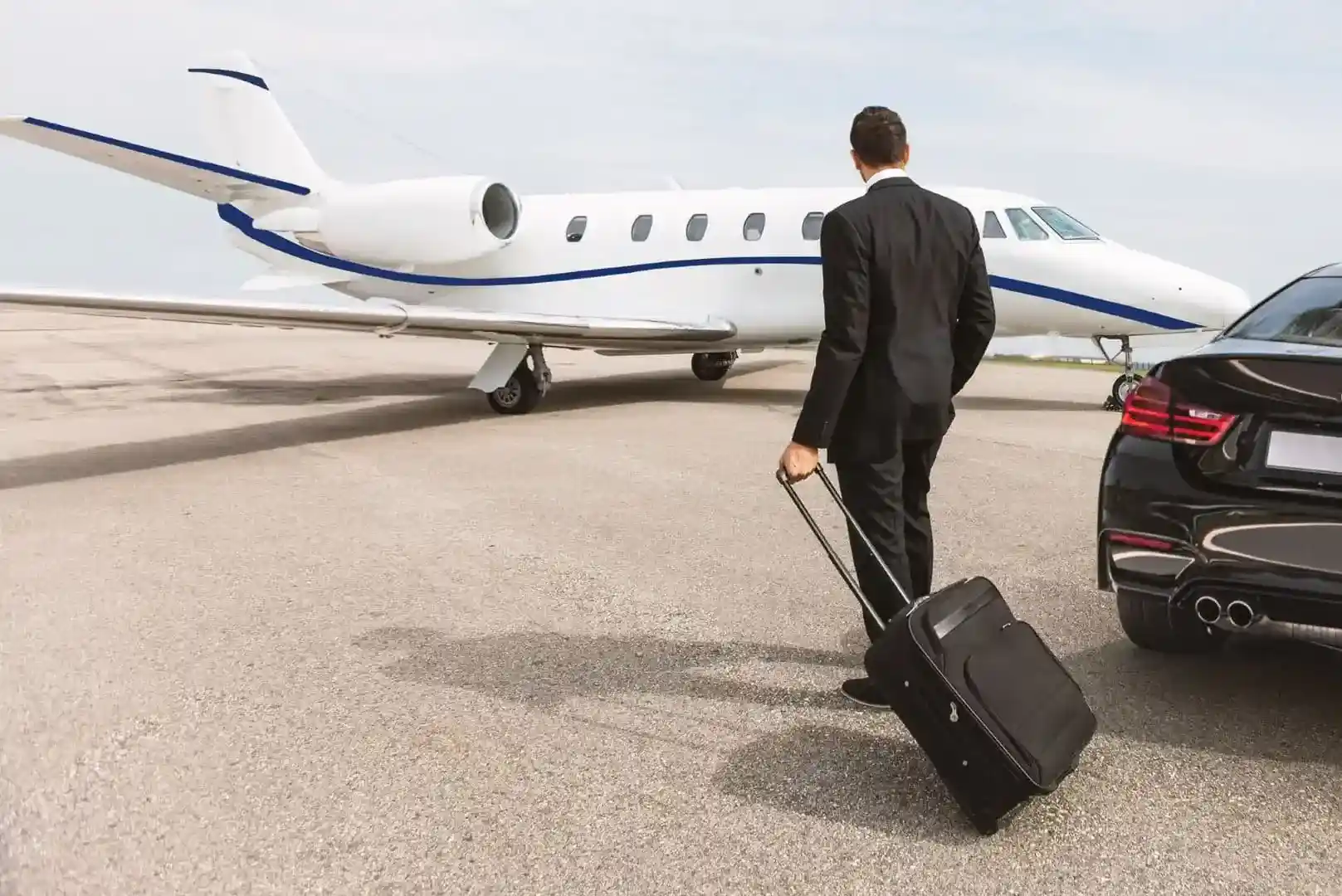 airport-transportation-blackhawk